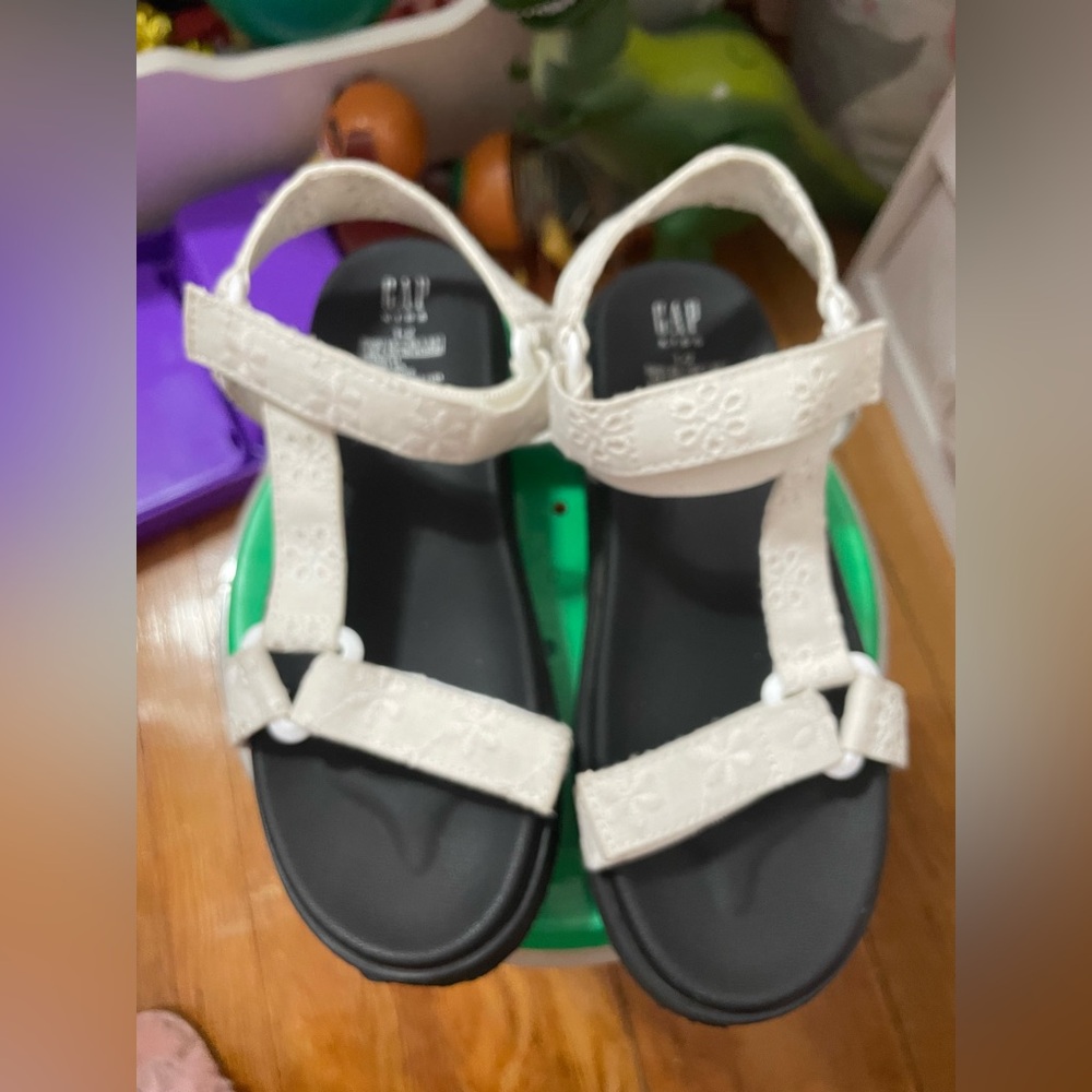 GAP Kids Floral White Sandals